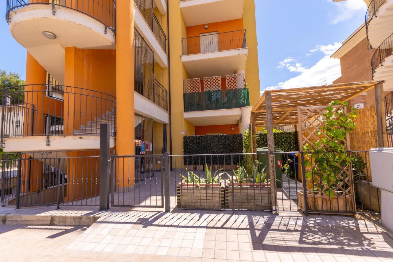 Residence Palazzo Sayonara Торторето Экстерьер фото