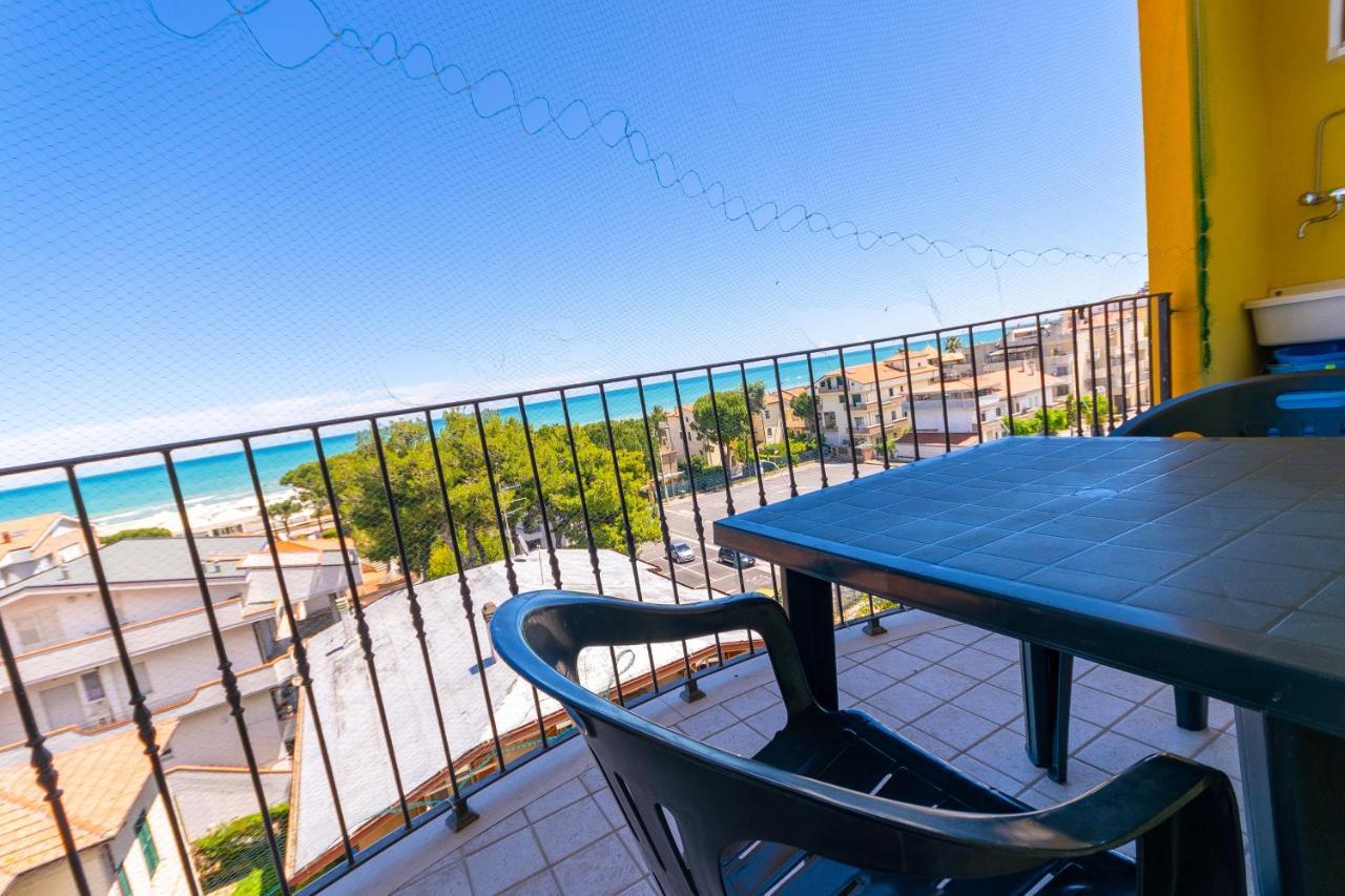 Residence Palazzo Sayonara Торторето Экстерьер фото