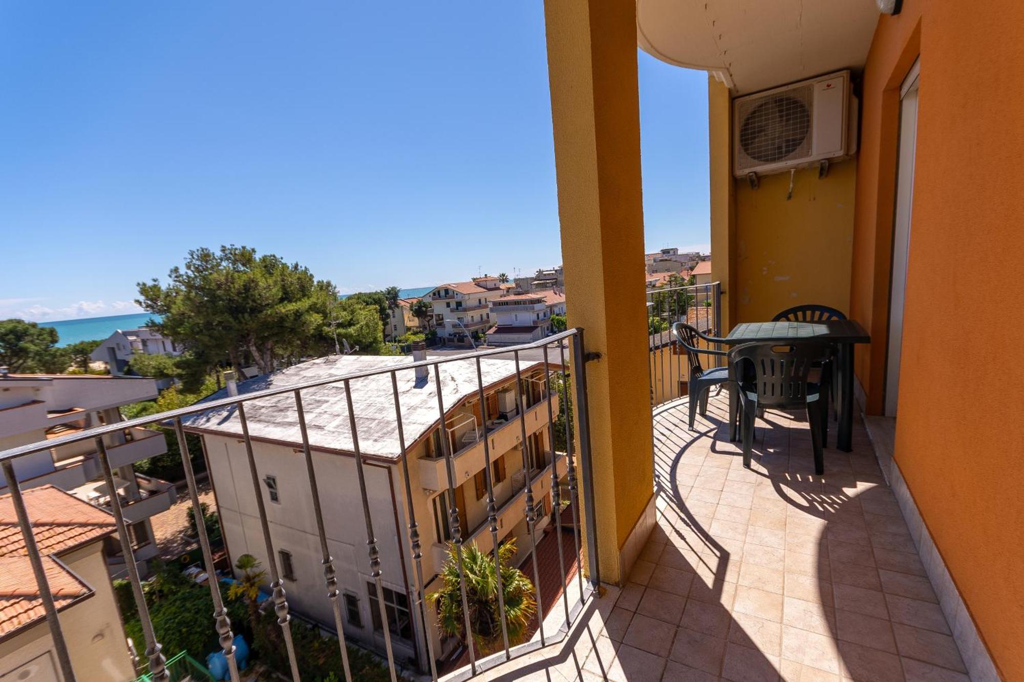 Residence Palazzo Sayonara Торторето Экстерьер фото